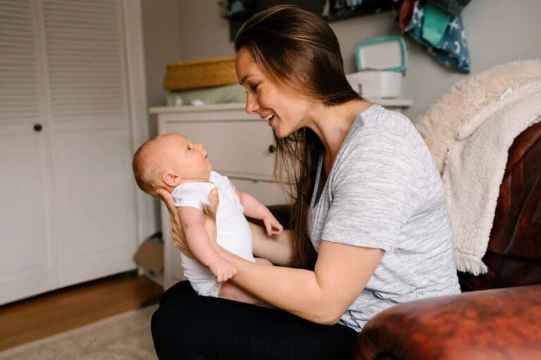 A Therapist’s Guide: 3 Essential Postpartum Mental Health Tips